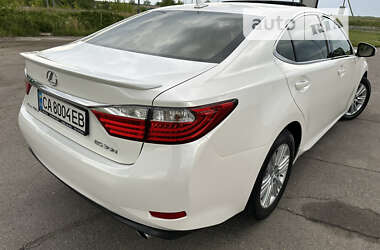 Седан Lexus ES 2013 в Умани