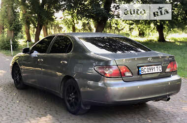 Седан Lexus ES 2003 в Львове