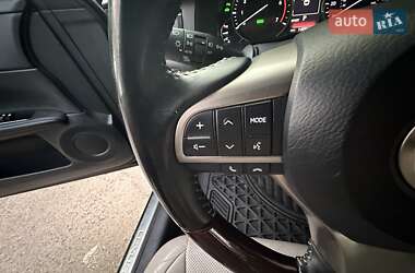 Седан Lexus ES 2016 в 