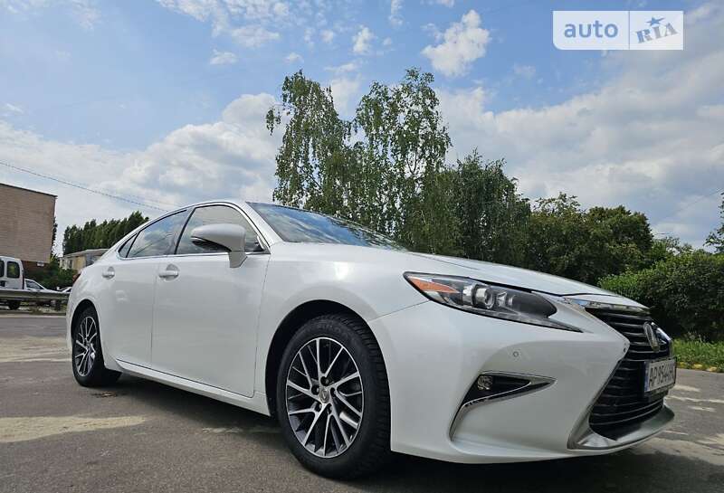 Седан Lexus ES 2016 в Києві