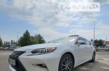 Седан Lexus ES 2016 в Києві