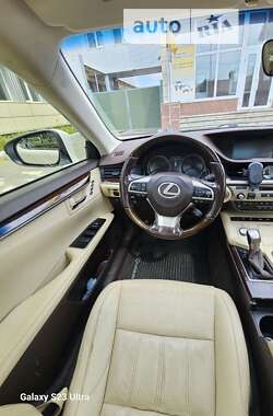 Седан Lexus ES 2016 в Києві