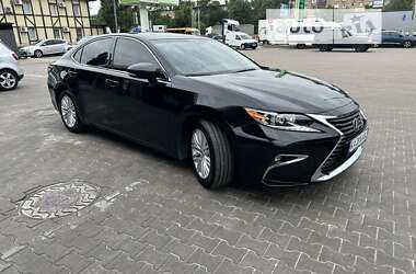 Седан Lexus ES 2018 в Рокитному