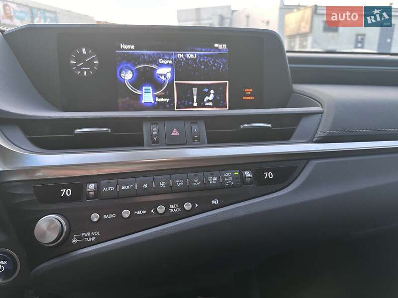 Седан Lexus ES 2020 в Павлограде