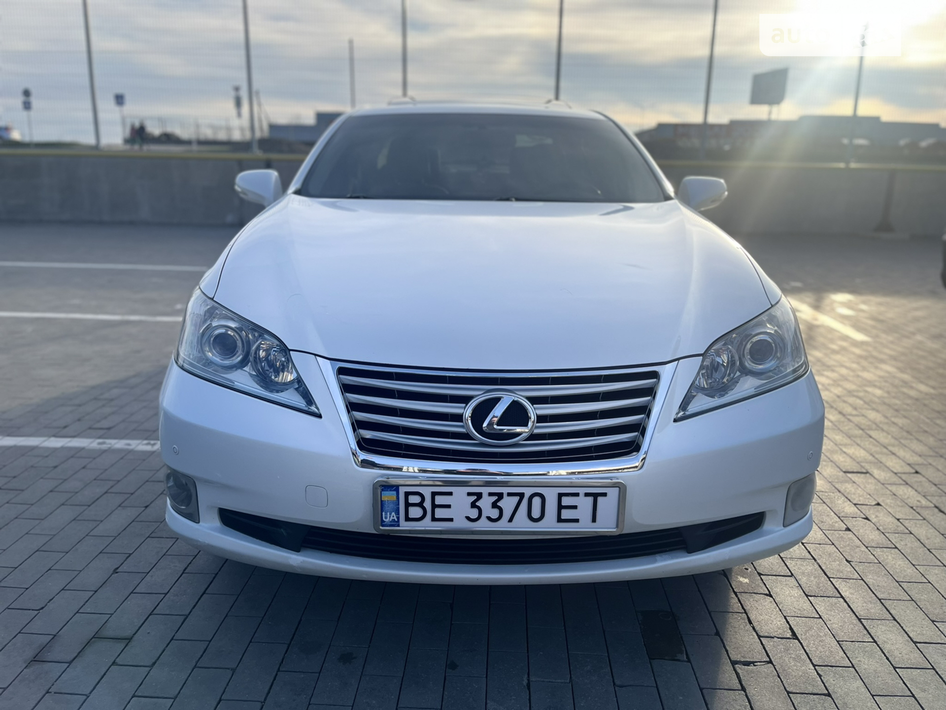 2011 Lexus ES - мініатюра 2