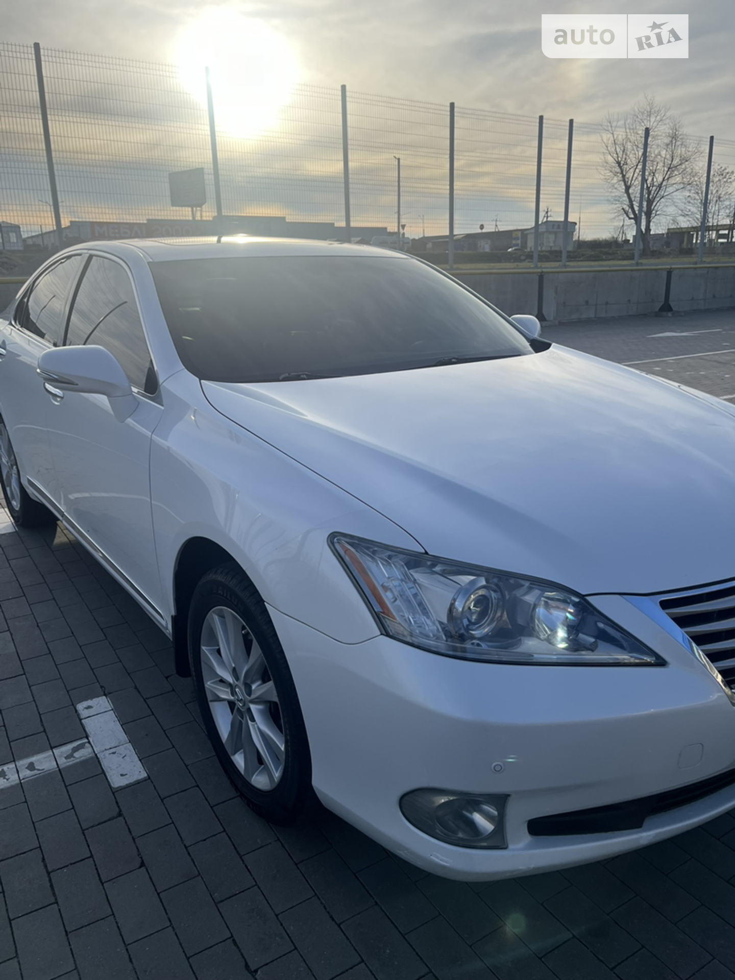 2011 Lexus ES - мініатюра 8