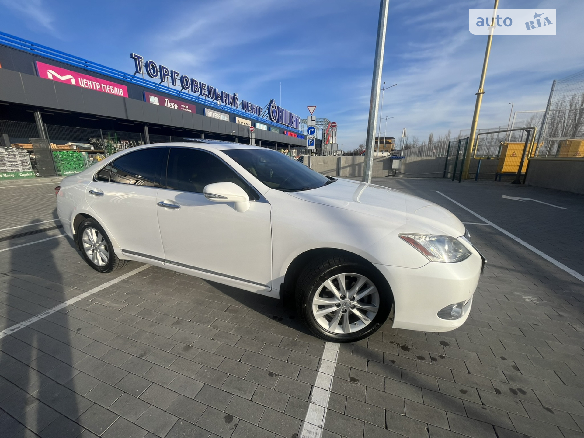 2011 Lexus ES - мініатюра 9