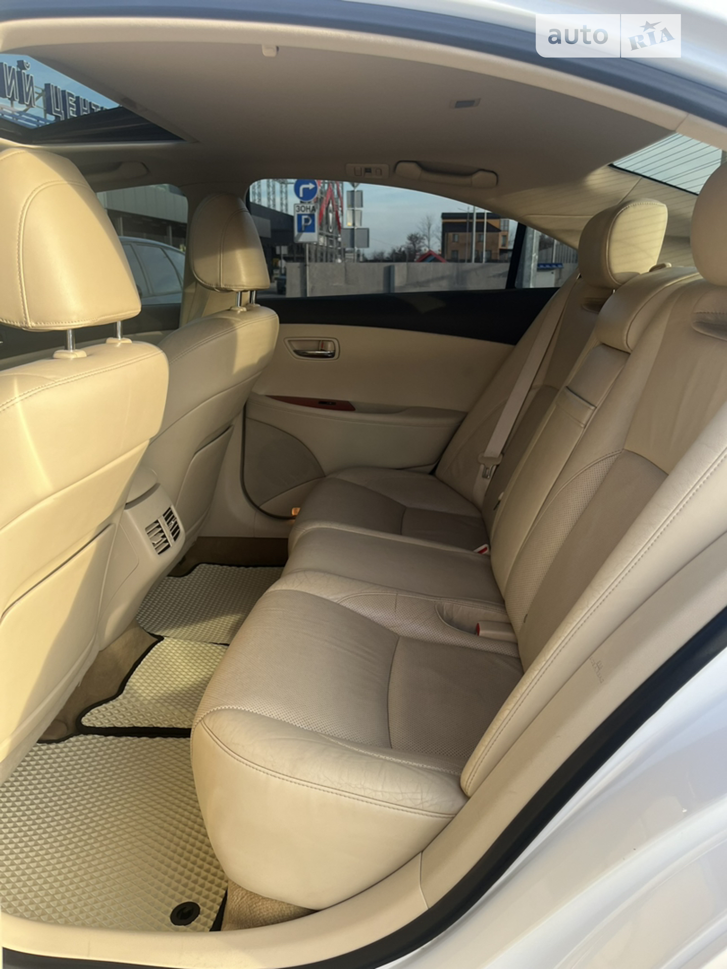 2011 Lexus ES - мініатюра 15