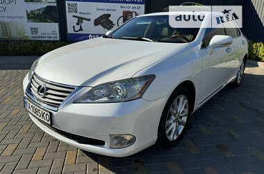 Седан Lexus ES 2012 в Виннице