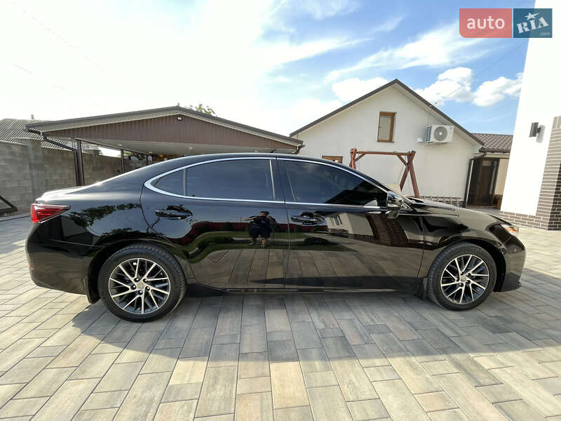 Седан Lexus ES 2018 в Одессе