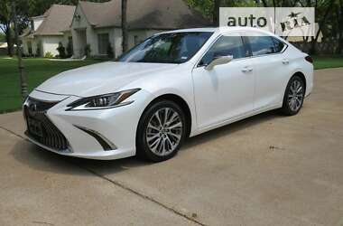 Седан Lexus ES 2019 в Львове