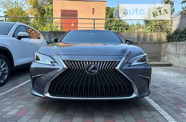 Седан Lexus ES 2021 в Києві