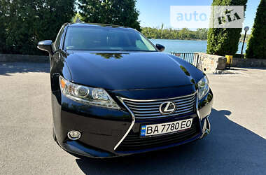 Седан Lexus ES 2014 в Кропивницькому