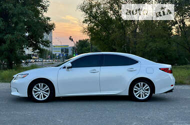 Седан Lexus ES 2014 в Києві