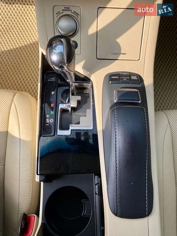 Седан Lexus ES 2013 в Черкассах