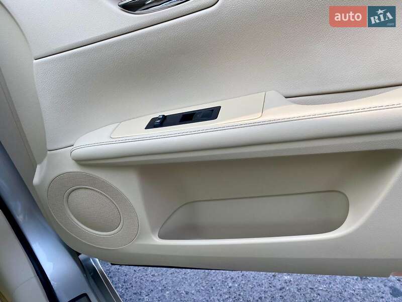 Седан Lexus ES 2013 в Черкассах