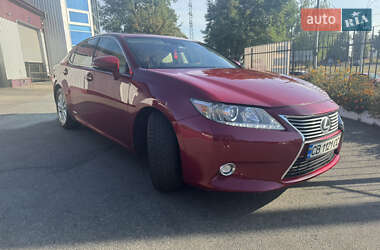 Седан Lexus ES 2014 в Чернигове