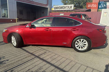 Седан Lexus ES 2014 в Чернигове