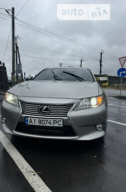 Седан Lexus ES 2014 в Киеве