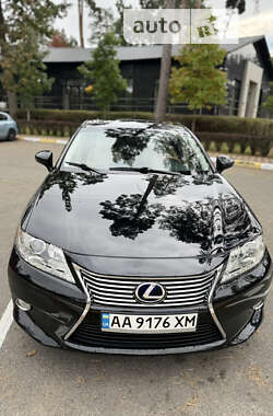 Седан Lexus ES 2012 в Киеве