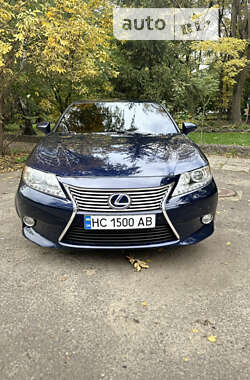 Седан Lexus ES 2012 в Львові