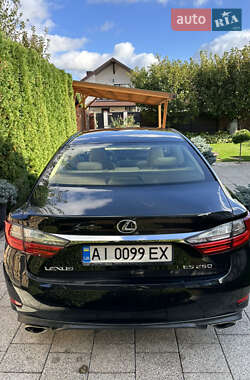 Седан Lexus ES 2017 в Хотові