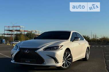 Седан Lexus ES 2020 в Києві