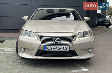 Седан Lexus ES 2013 в Києві