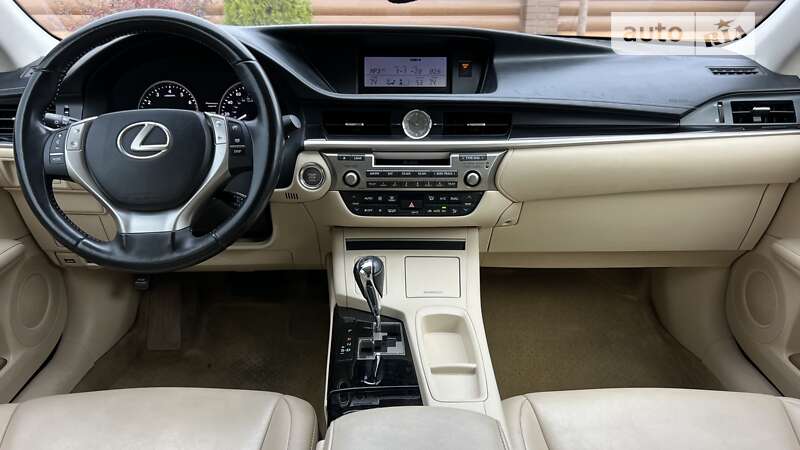 Седан Lexus ES 2013 в Киеве фото 54 Седан Lexus ES 2013 в Киеве