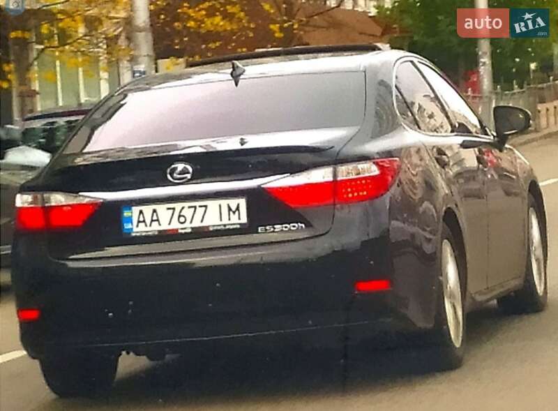 Седан Lexus ES 2014 в 