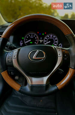 Седан Lexus ES 2013 в 