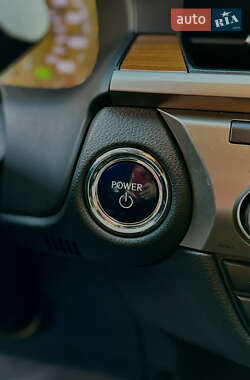 Седан Lexus ES 2013 в 