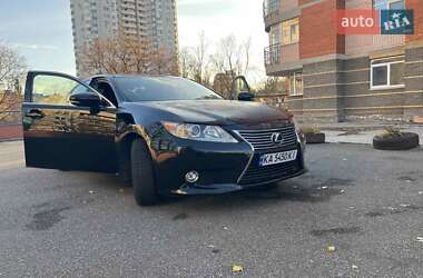 Седан Lexus ES 2015 в Киеве