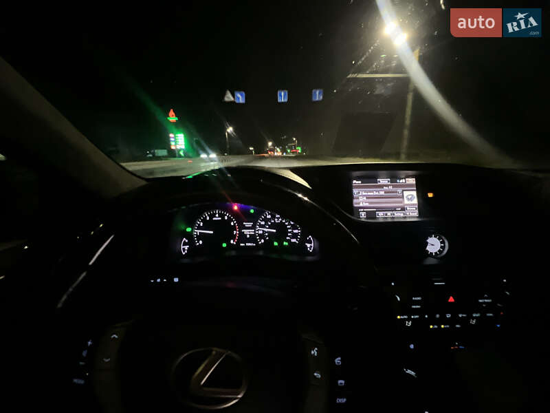 Седан Lexus ES 2015 в Одессе