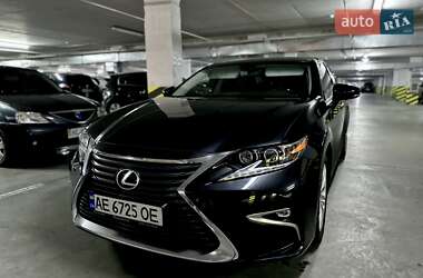 Седан Lexus ES 2016 в Дніпрі