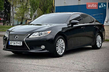 Седан Lexus ES 2012 в Запоріжжі