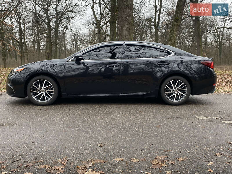 Седан Lexus ES 2017 в Белой Церкви