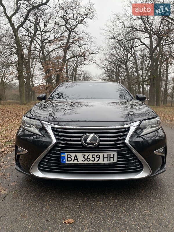Седан Lexus ES 2017 в Белой Церкви