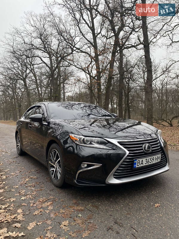Седан Lexus ES 2017 в Белой Церкви