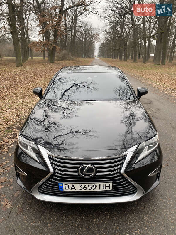 Седан Lexus ES 2017 в Белой Церкви