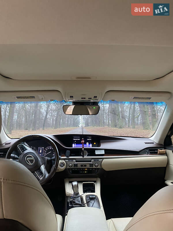 Седан Lexus ES 2017 в Белой Церкви