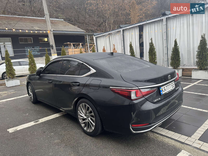 Седан Lexus ES 2018 в Киеве фото 2 Седан Lexus ES 2018 в Киеве