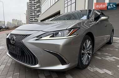 Седан Lexus ES 2020 в Києві