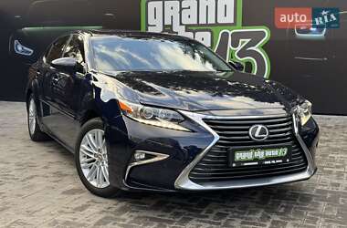 Седан Lexus ES 2015 в Киеве