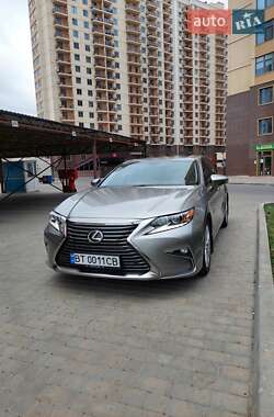 Седан Lexus ES 2017 в Одессе