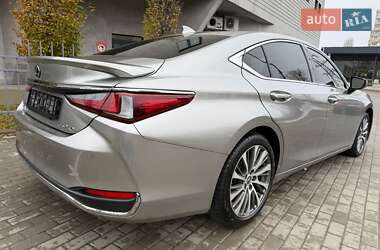 Седан Lexus ES 2020 в Києві