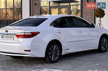 Седан Lexus ES 2015 в Тернополе