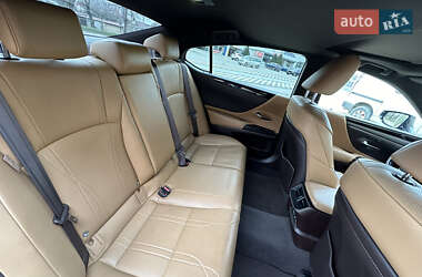 Седан Lexus ES 2019 в 