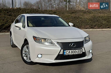 Седан Lexus ES 2013 в Умани