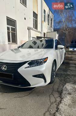 Седан Lexus ES 2018 в Днепре